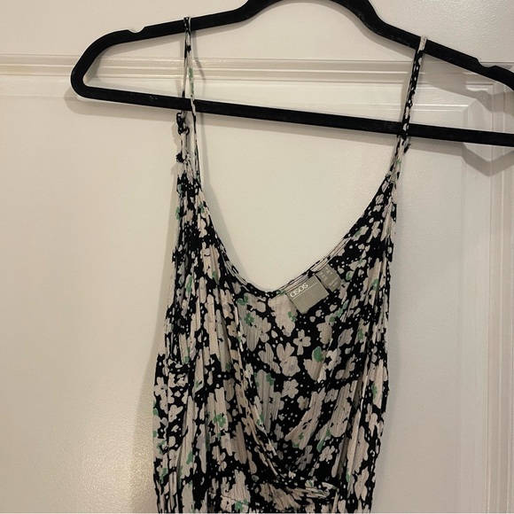 SIZE S | Multi color printed casual romper - Picture 3 of 3